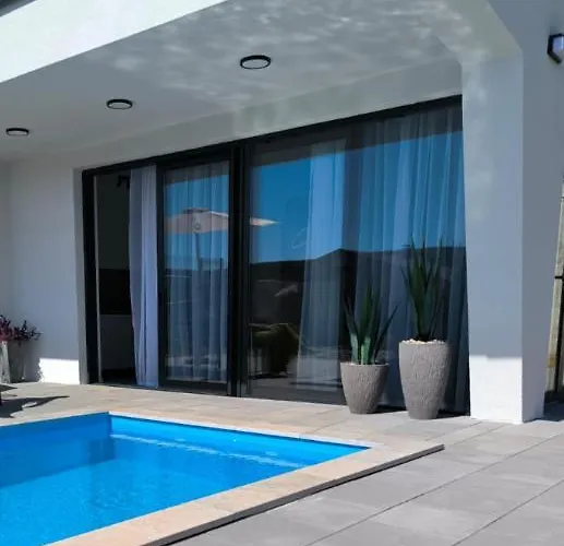 Vila Casa & Casa Pace *